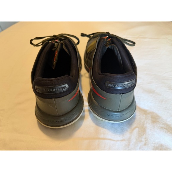 Athletic_Shoes
